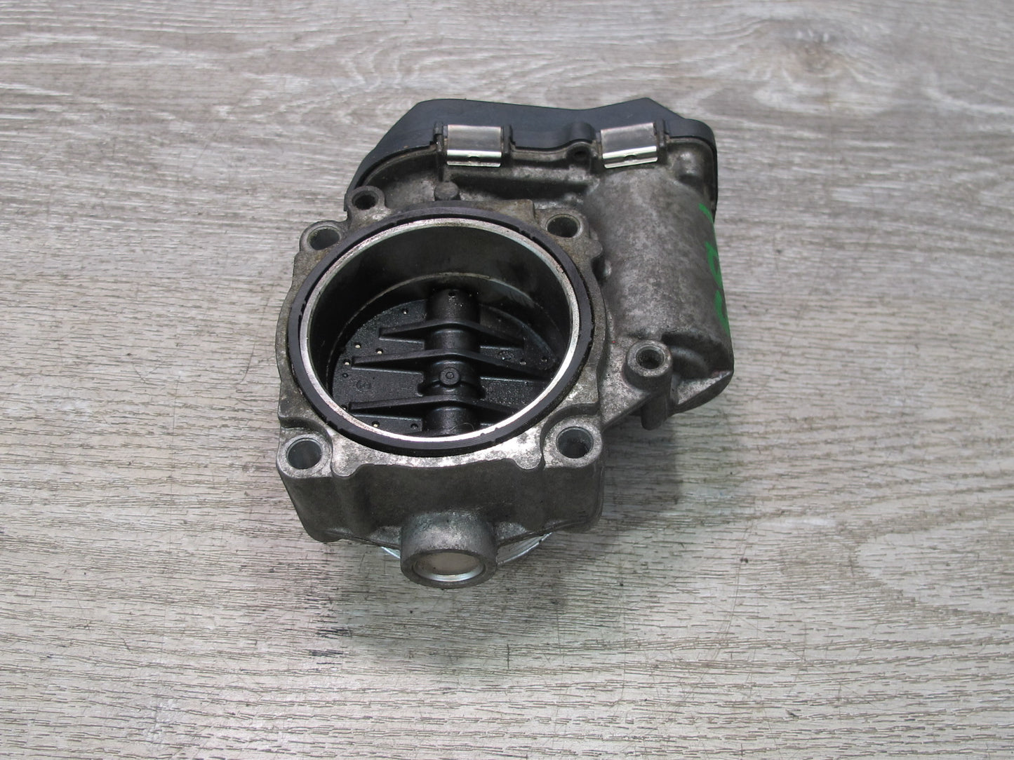 12-18 BMW E70 E71 F01 F02 F10 F12 S63 N63 4.4L Engine Throttle Body OEM 7555944