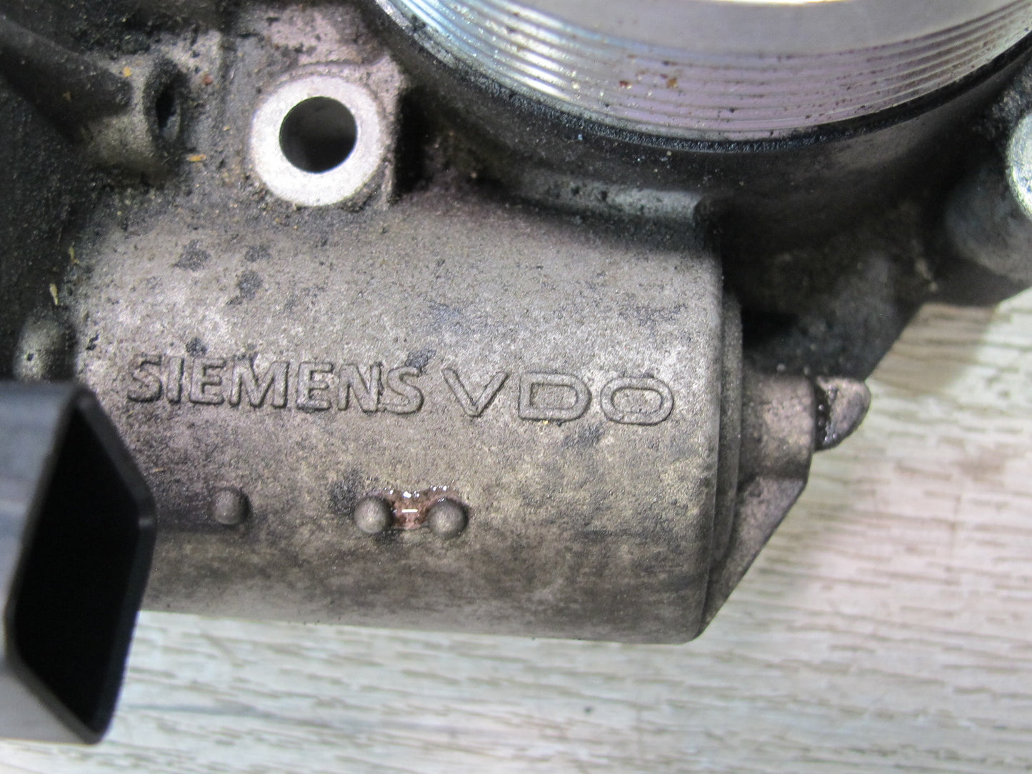 12-18 BMW E70 F01 F10 F12 S63 N63 4.4L Right Engine Throttle Body 7555944 OEM