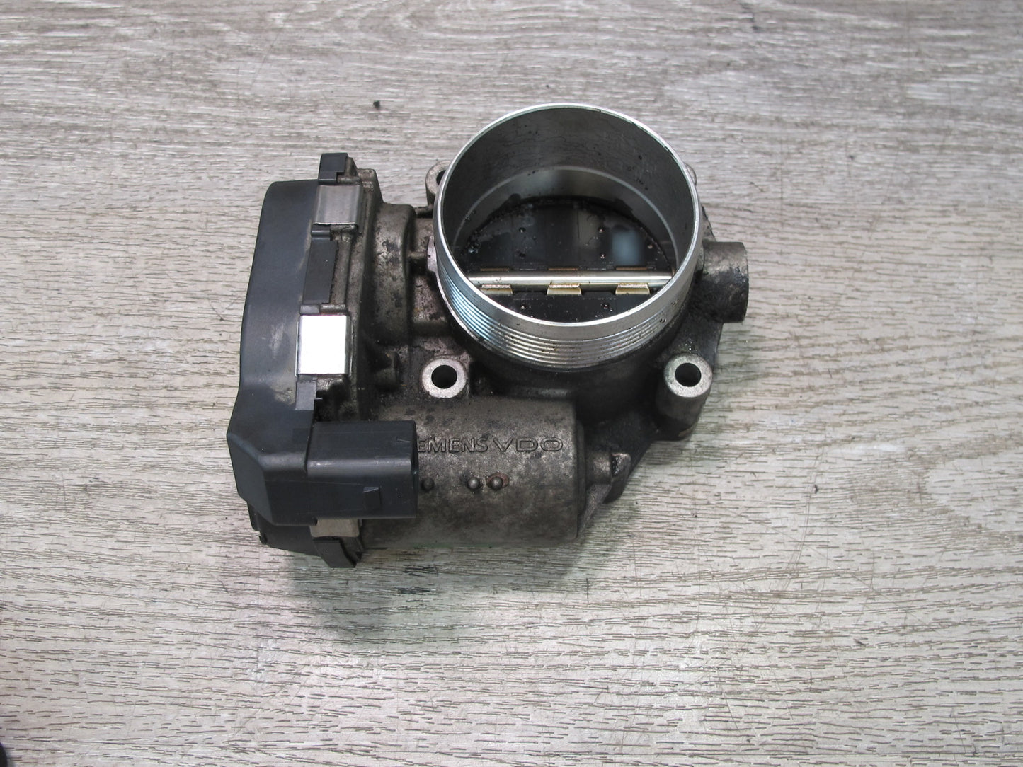 12-18 BMW E70 F01 F10 F12 S63 N63 4.4L Right Engine Throttle Body 7555944 OEM