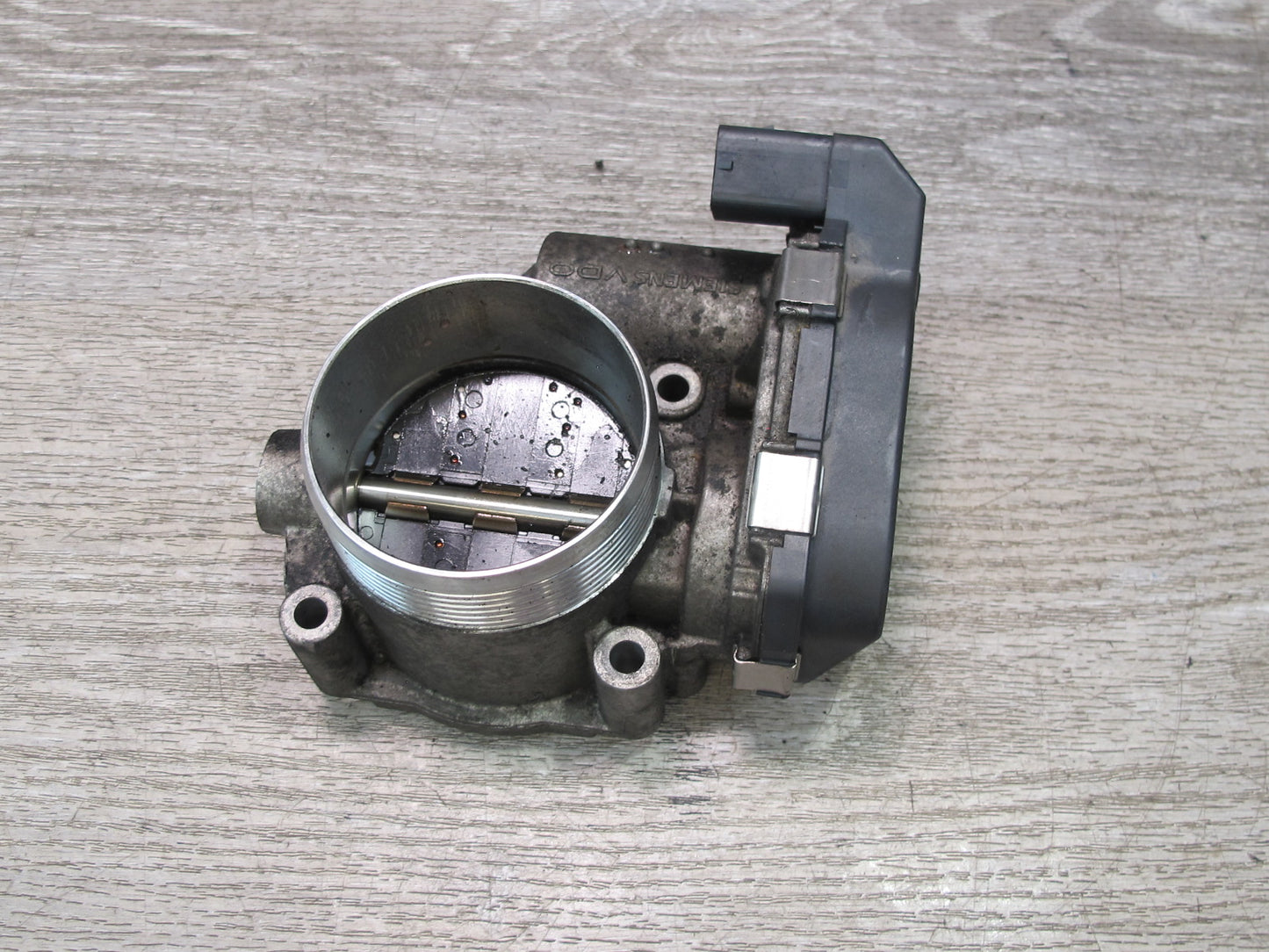 12-18 BMW E70 F01 F10 F12 S63 N63 4.4L Right Engine Throttle Body 7555944 OEM