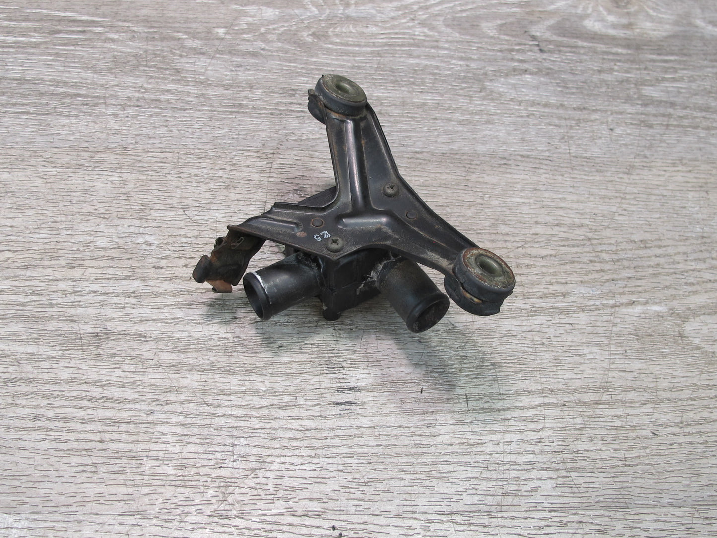 95-97 Lexus UCF20L LS400 Heater Control Water Valve OEM
