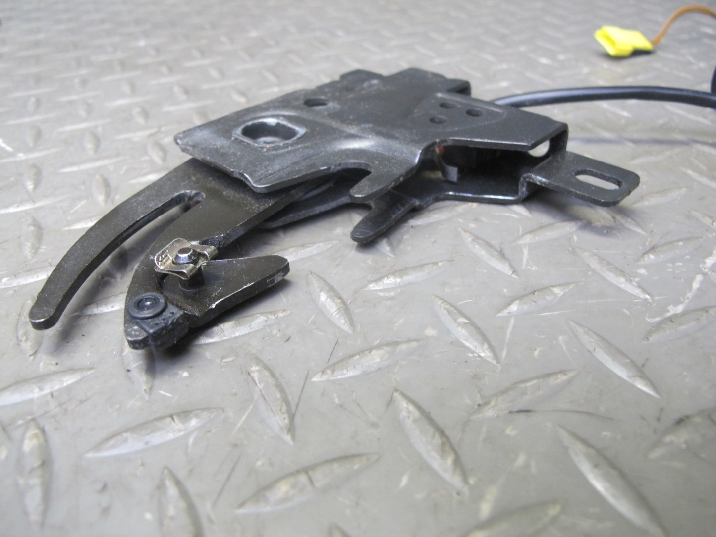 94-99 BMW E36 Convertible TOP Roof Compartment Tonneau Lock Latch Set OEM
