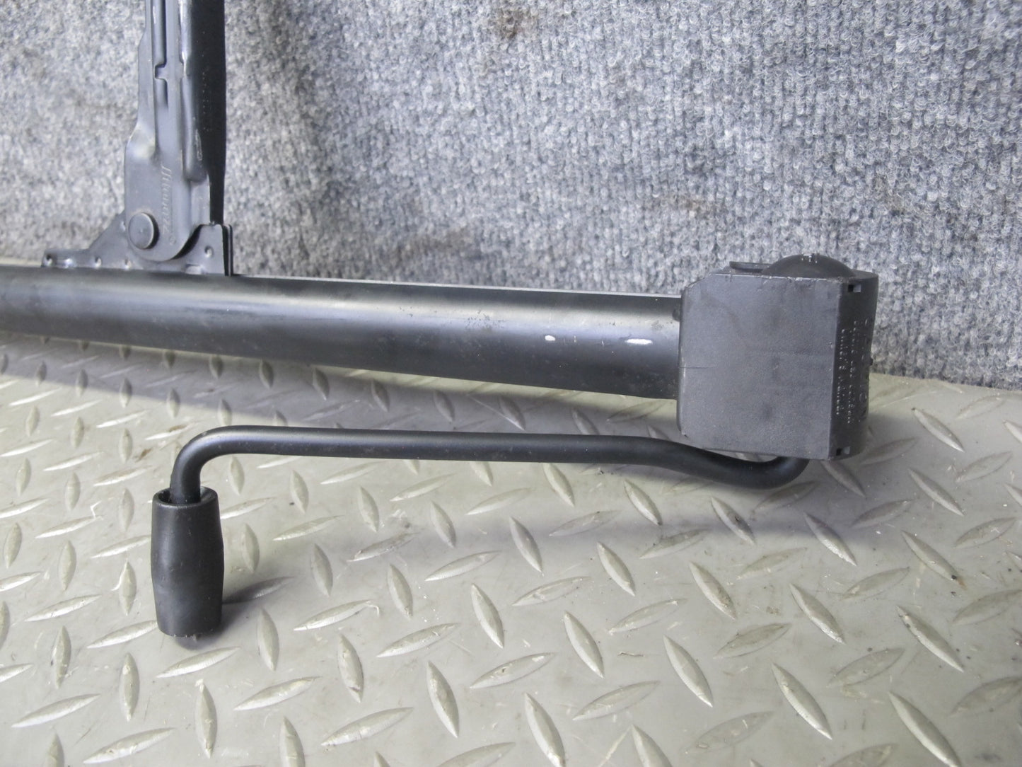 94-99 BMW E36 3-SERIES Emergency Spare Tire Lift Jack 1180377 OEM