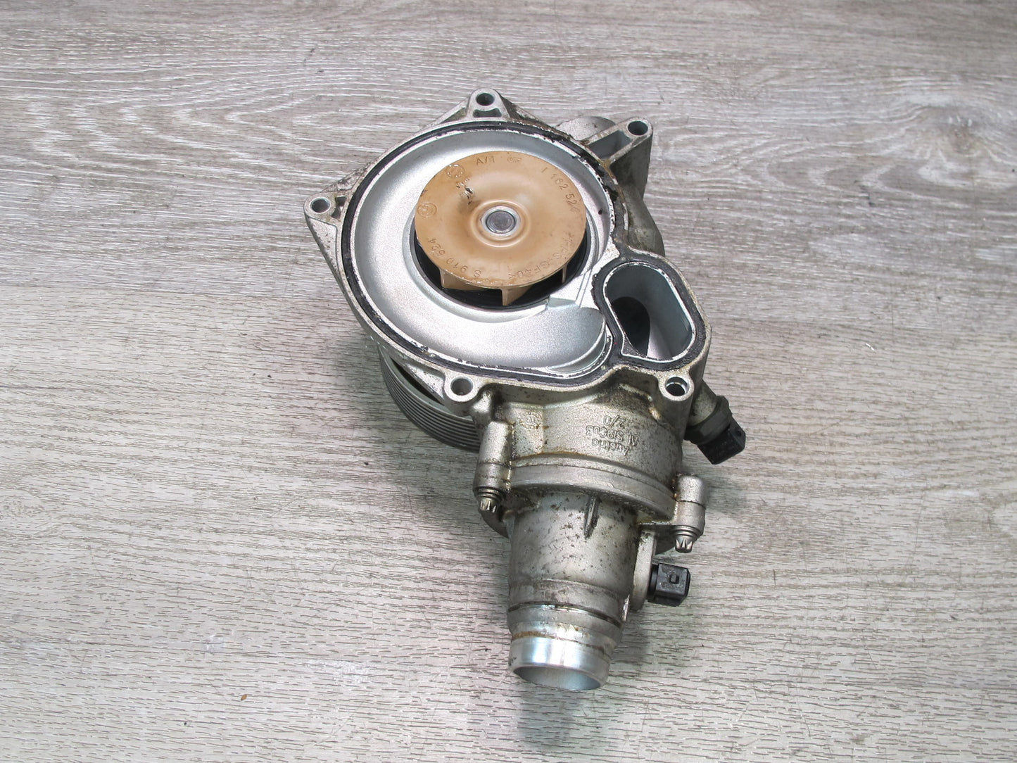 12-18 BMW F10 F12 N63 4.4L Engine Coolant Water Pump w Thermostat Housing OEM