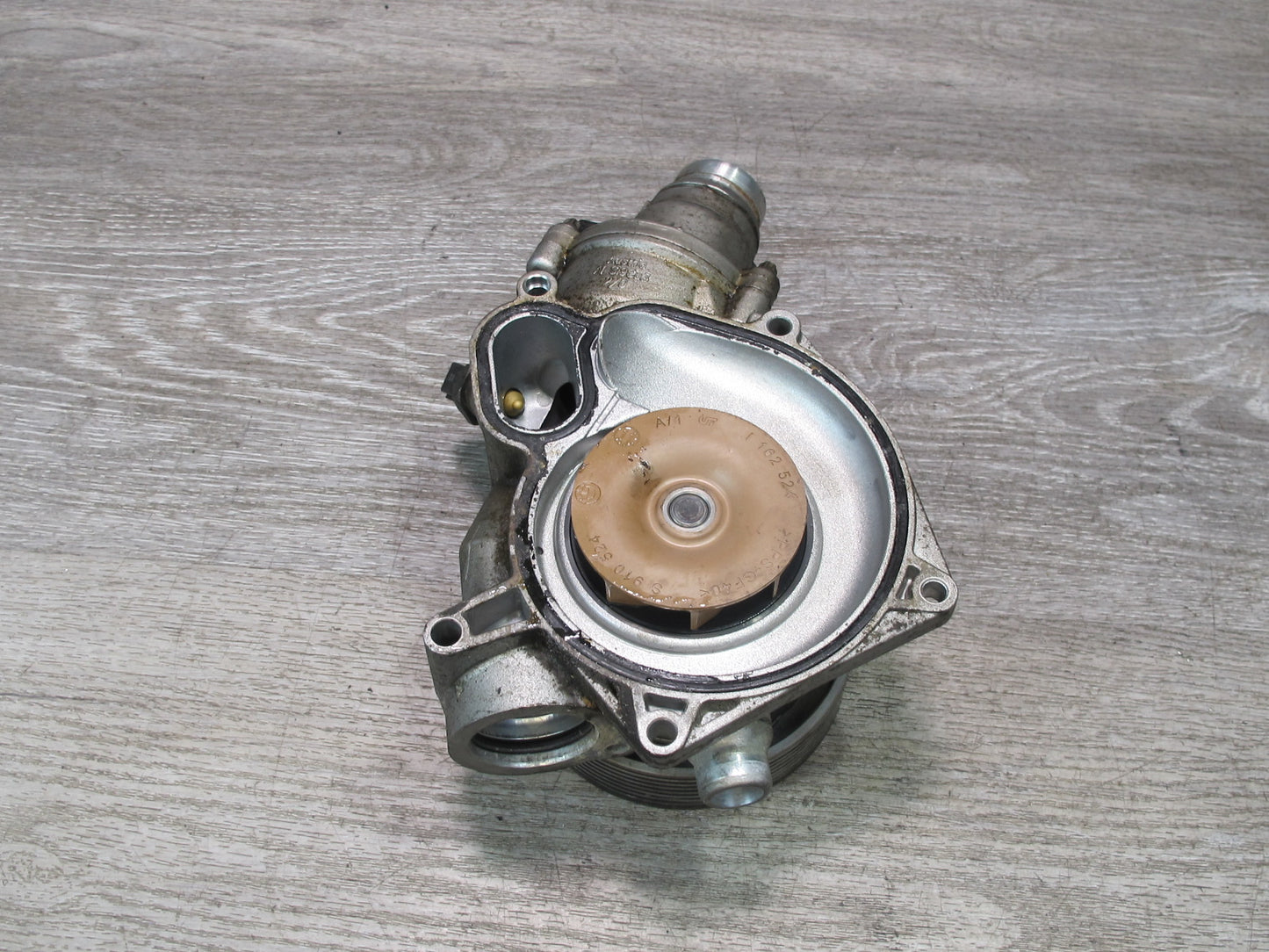 12-18 BMW F10 F12 N63 4.4L Engine Coolant Water Pump w Thermostat Housing OEM