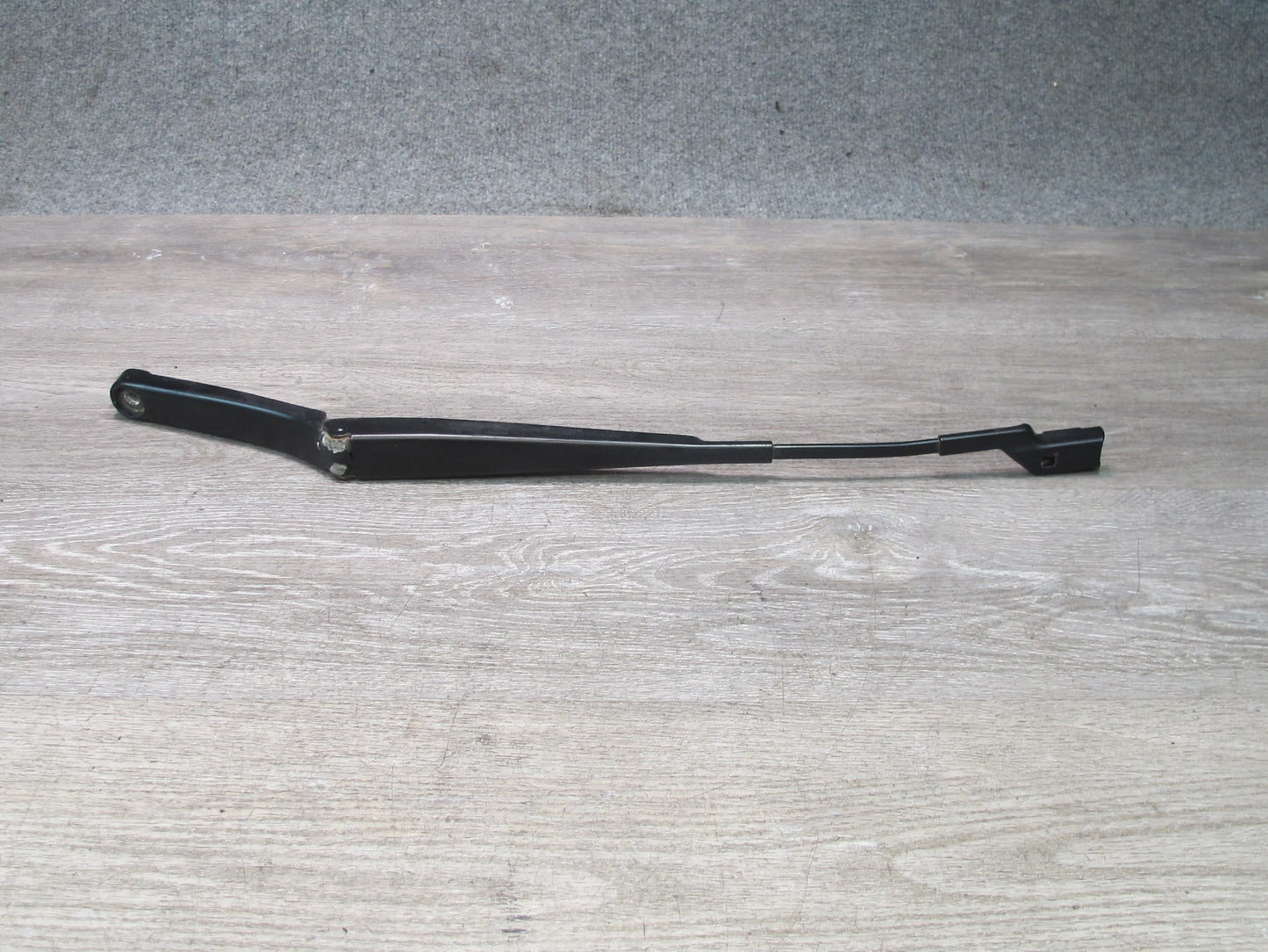 06-16 VW Golf R32 GTI Rabbit EOS Set of 2 Front Windshield Wiper Arm OEM