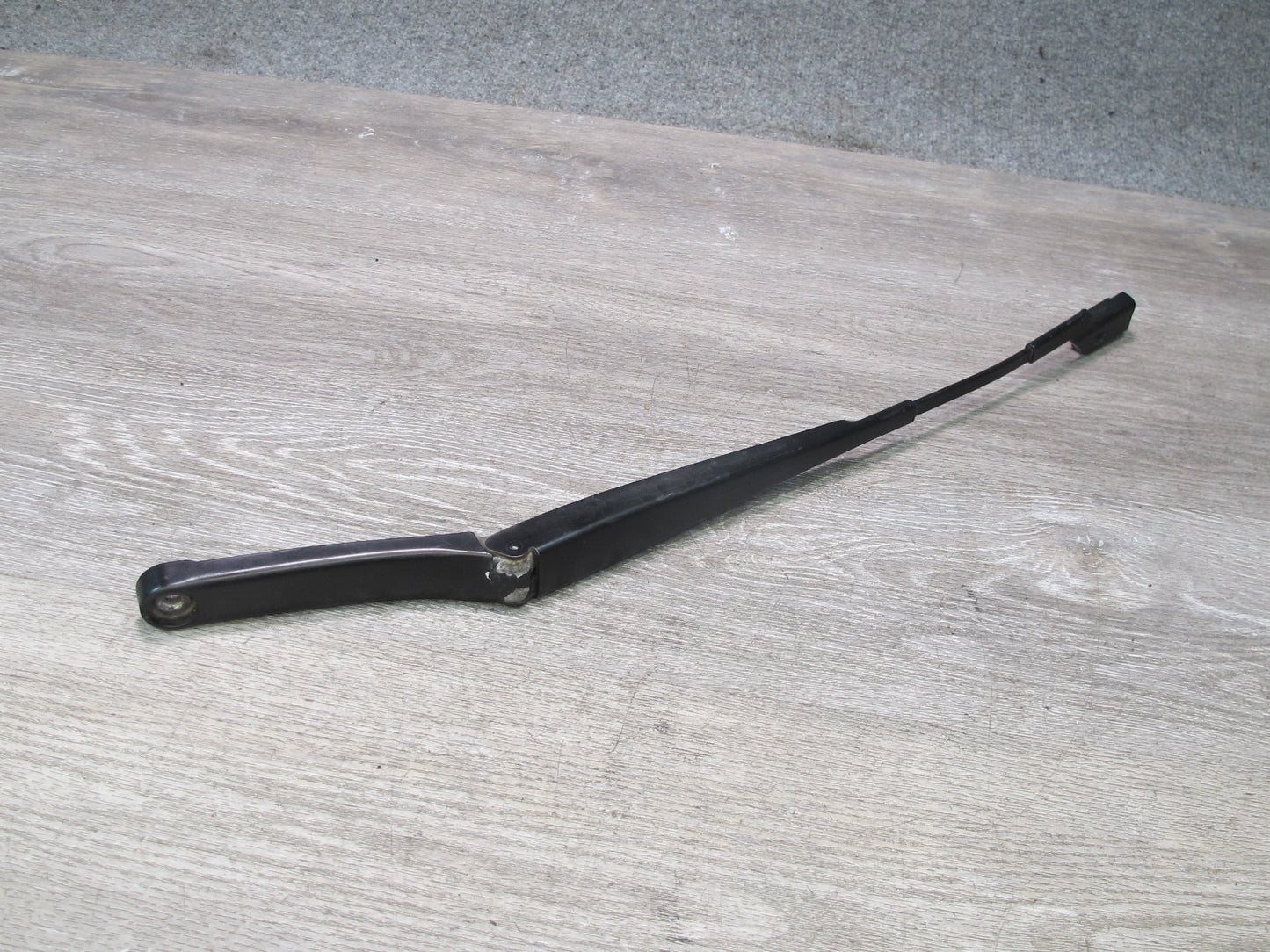 06-16 VW Golf R32 GTI Rabbit EOS Set of 2 Front Windshield Wiper Arm OEM