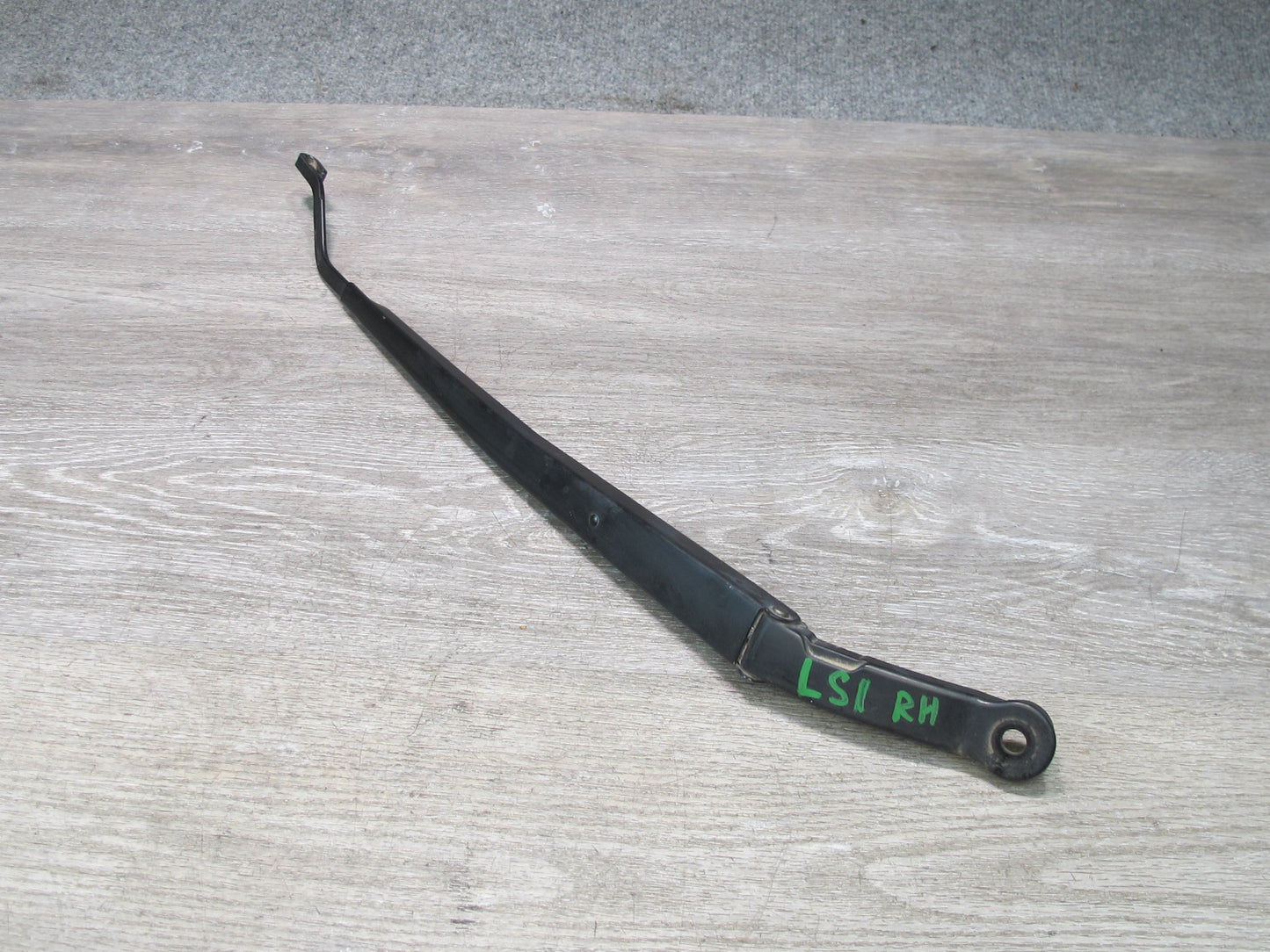 95-00 Lexus LS400 UCF20L Set of 2 Front Left & Right Windshield Wiper Arm OEM