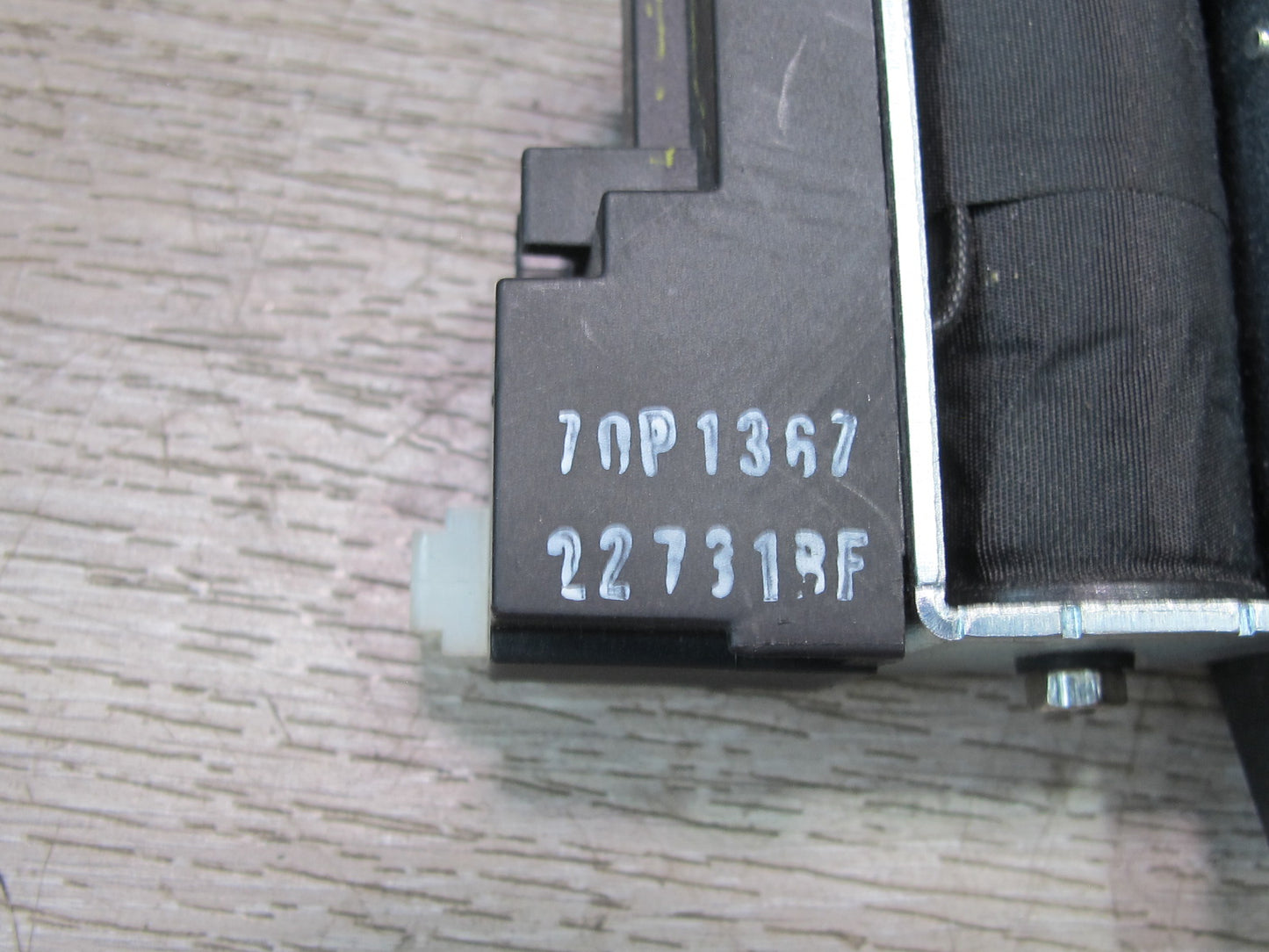 2008-2014 BMW E71 E72 X6 Glove Box Lock Latch