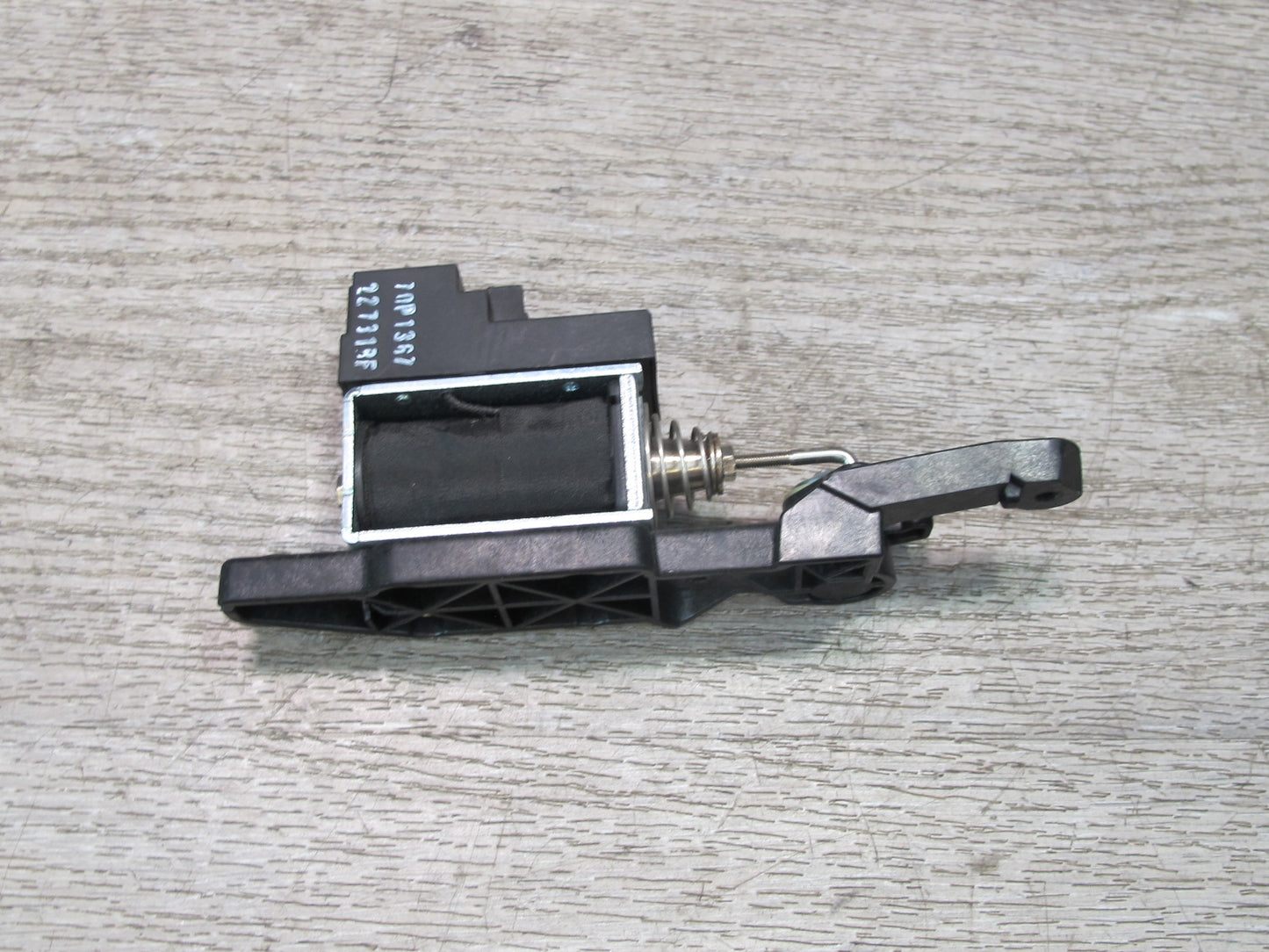 2008-2014 BMW E71 E72 X6 Glove Box Lock Latch
