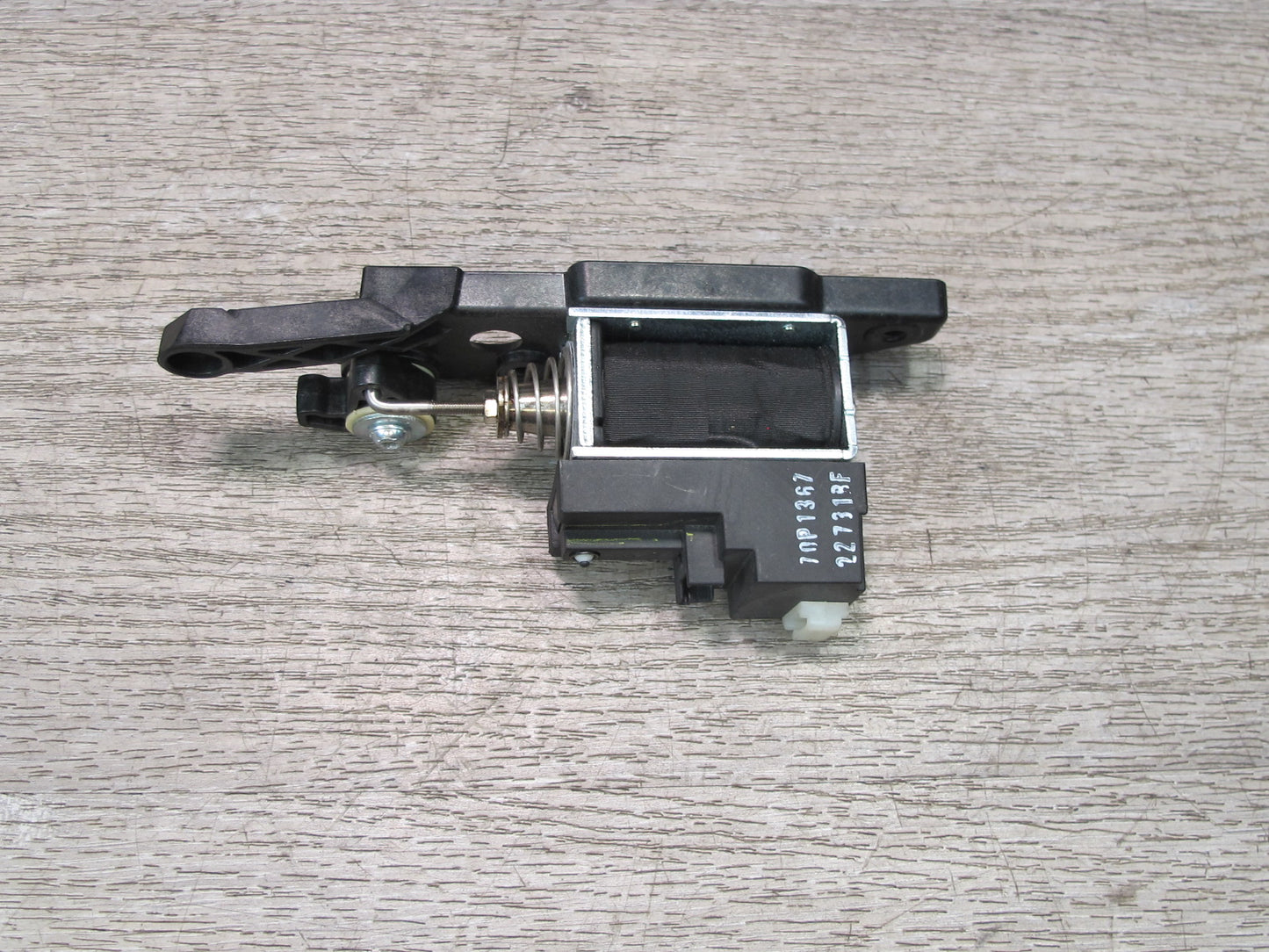 2008-2014 BMW E71 E72 X6 Glove Box Lock Latch