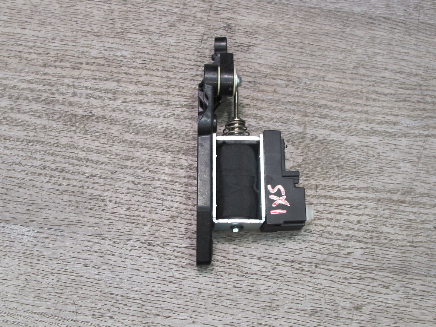 2008-2014 BMW E71 E72 X6 Glove Box Lock Latch