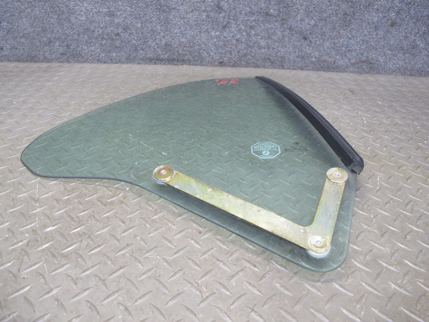 94-99 BMW E36 3-SERIES Convertible Rear Right Quarter Glass Window OEM