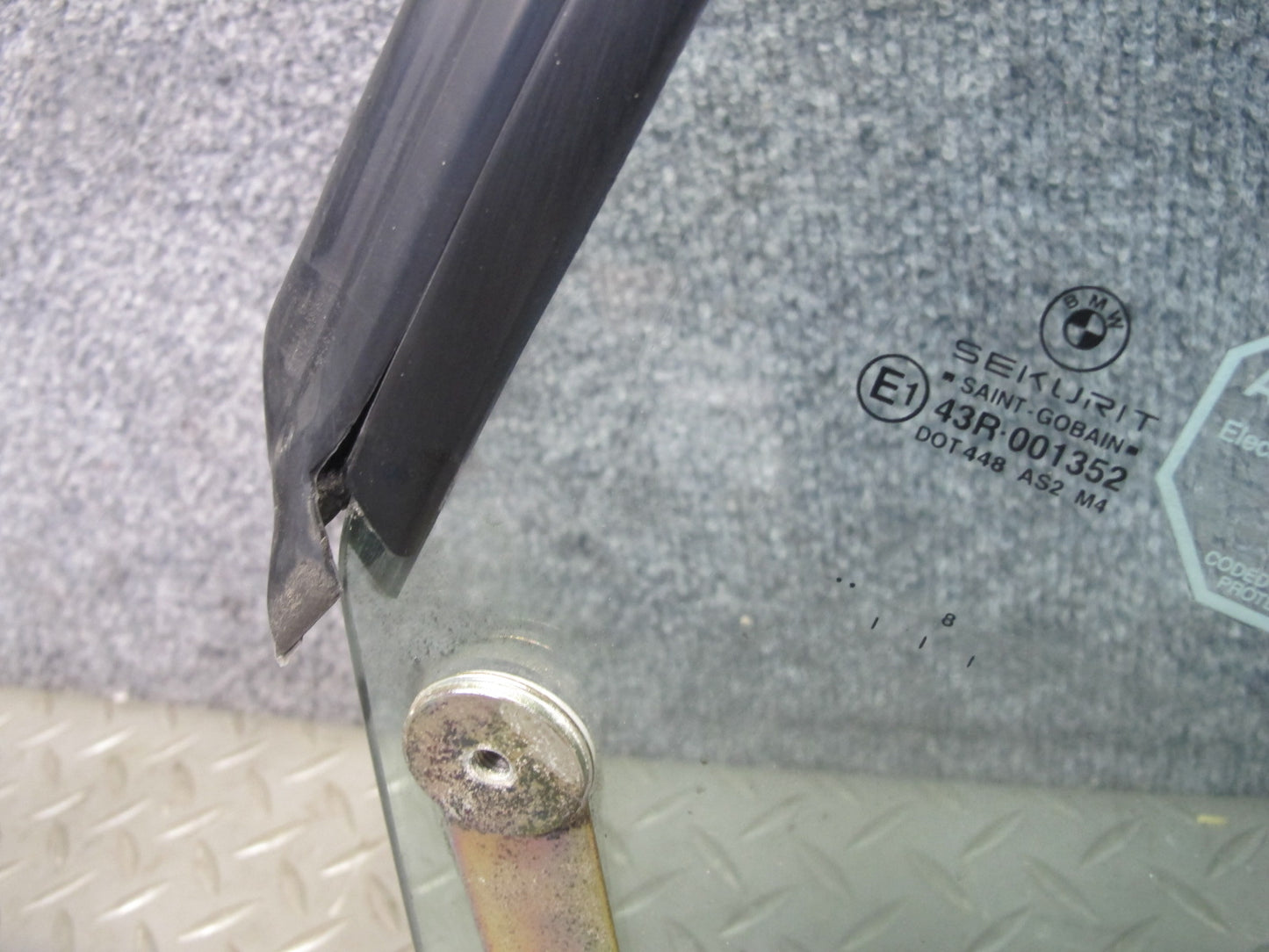 94-99 BMW E36 3-SERIES Convertible Rear Left Quarter Glass Window OEM