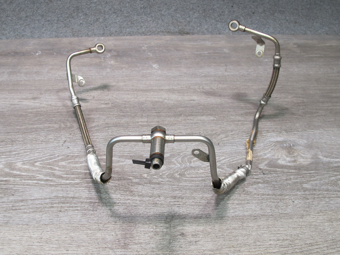 2012 BMW F01 F02 F07 F10 F13 F12 4.4L N63 Turbocharger Oil Feed Pipe Line OEM