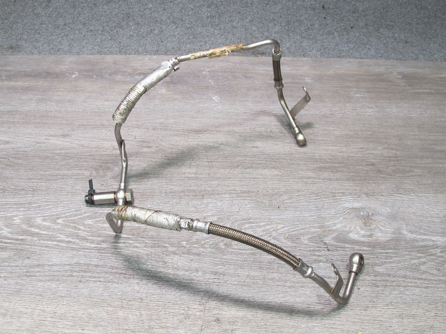 2012 BMW F01 F02 F07 F10 F13 F12 4.4L N63 Turbocharger Oil Feed Pipe Line OEM