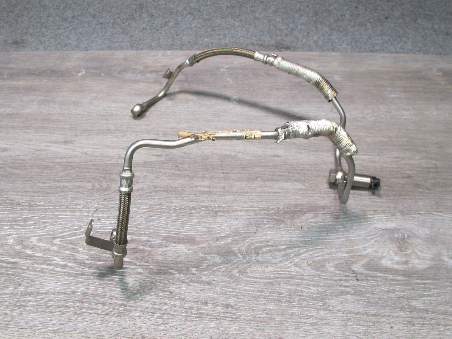 2012 BMW F01 F02 F07 F10 F13 F12 4.4L N63 Turbocharger Oil Feed Pipe Line OEM