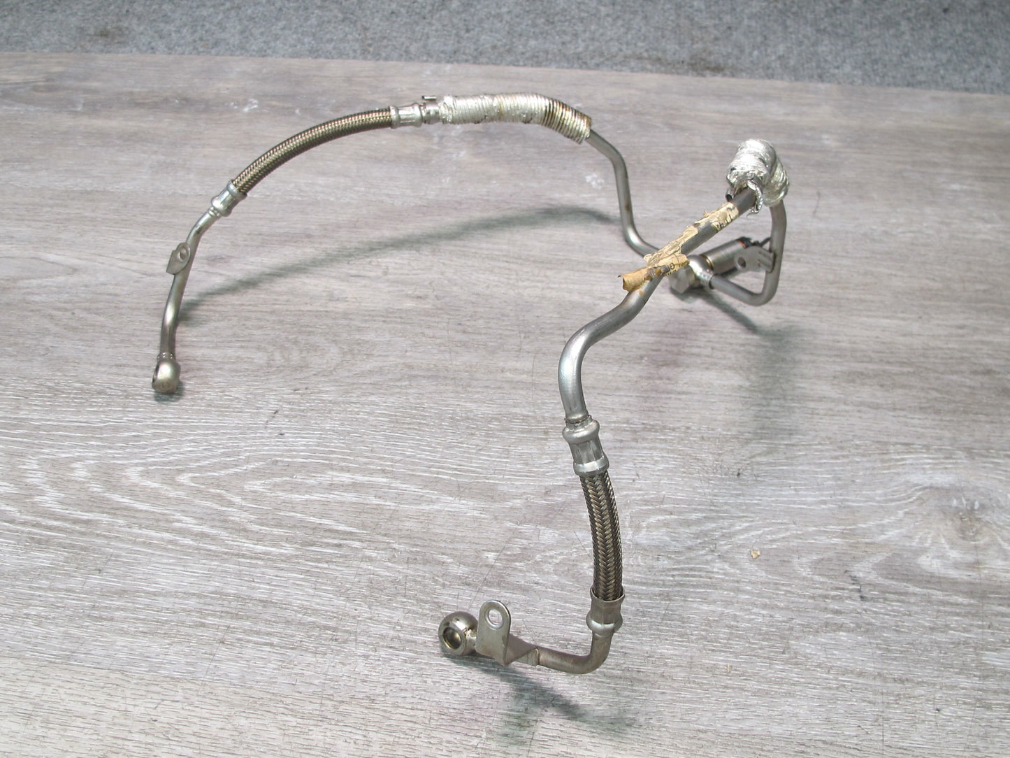 2012 BMW F01 F02 F07 F10 F13 F12 4.4L N63 Turbocharger Oil Feed Pipe Line OEM