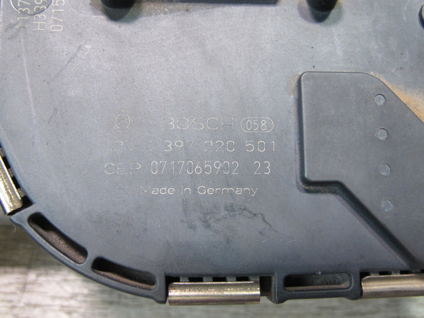 06-16 VW Golf R GTI R32 EOS Rabbit Jetta Windshield Wiper Transmission Motor OEM