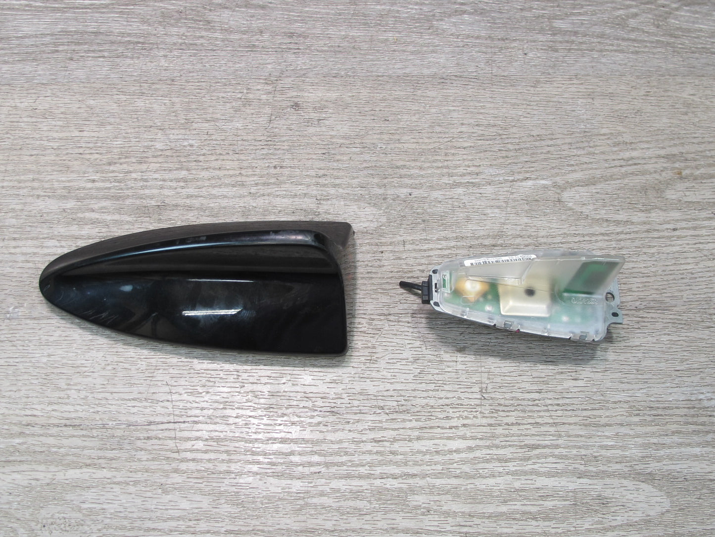 2008-2014 BMW E71 E72 X6 Roof Shark FIN Antenna w Cover