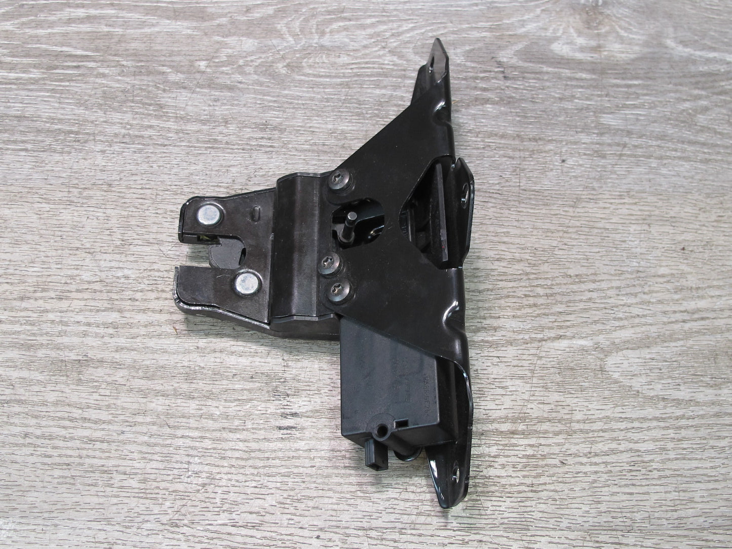 2008-2014 BMW E71 X6 Rear Trunk Lid Lock Latch Actuator