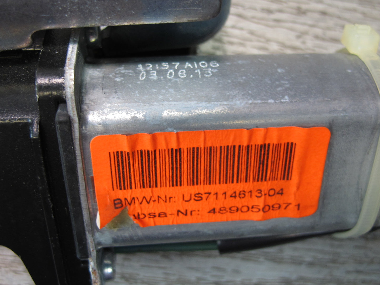 2008-2014 BMW E71 E72 X6 Rear Trunk Lid Power Lock Drive Motor Mechanism 7114613