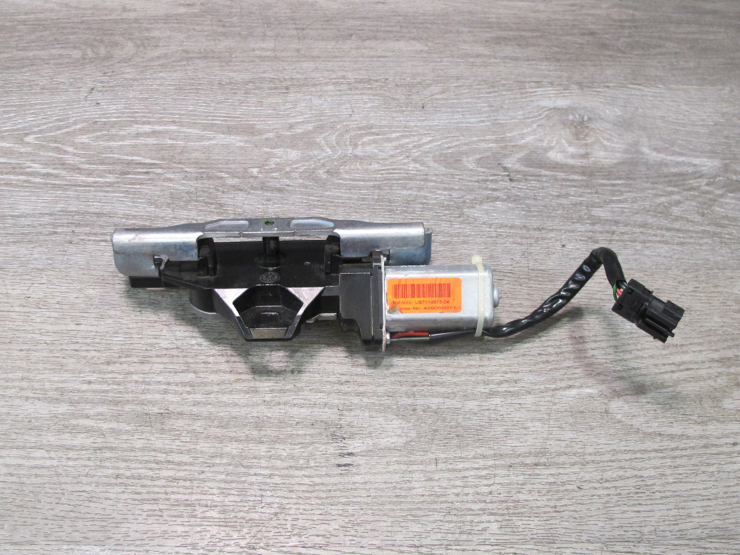 2008-2014 BMW E71 E72 X6 Rear Trunk Lid Power Lock Drive Motor Mechanism 7114613
