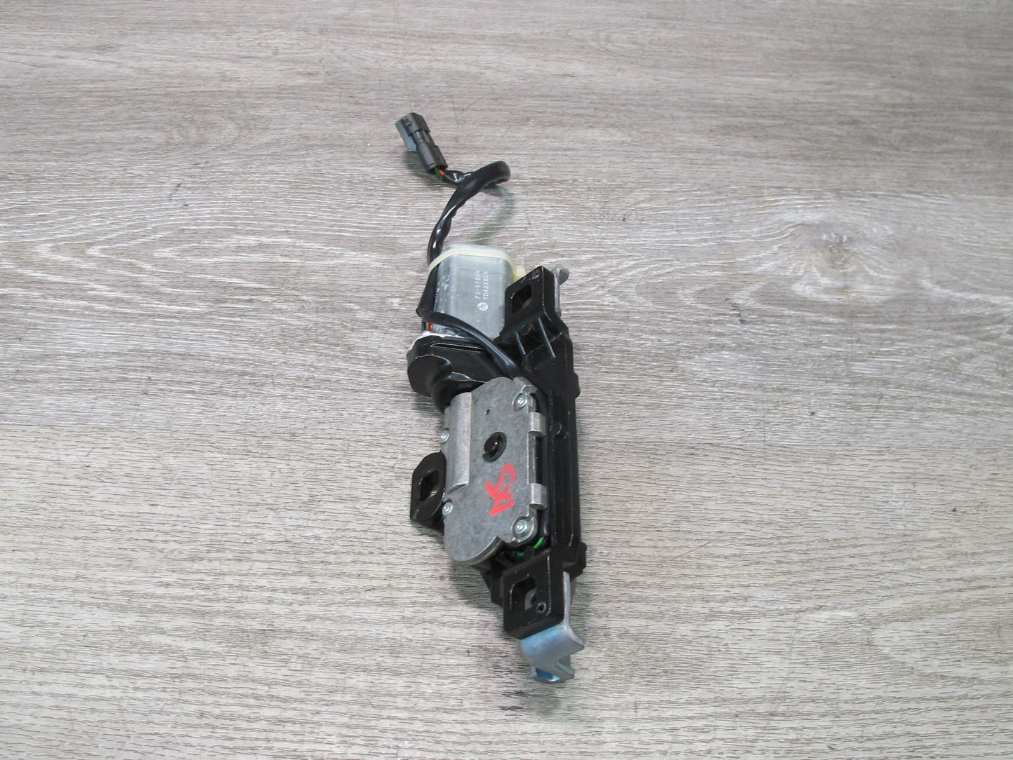 2008-2014 BMW E71 E72 X6 Rear Trunk Lid Power Lock Drive Motor Mechanism 7114613