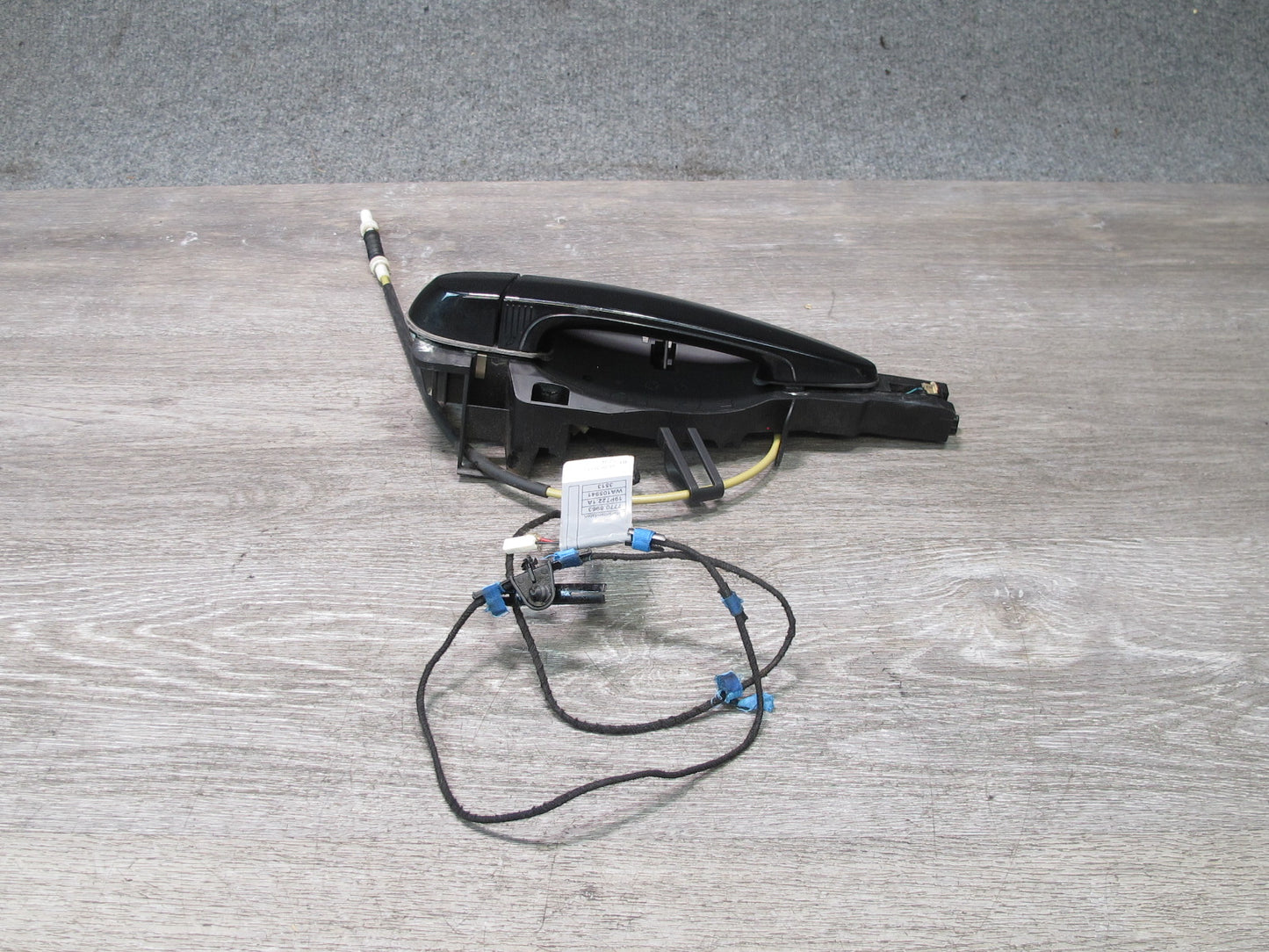 2008-2014 BMW E71 E72 X6 Rear Left Door Exterior Handle w Keyless Entry
