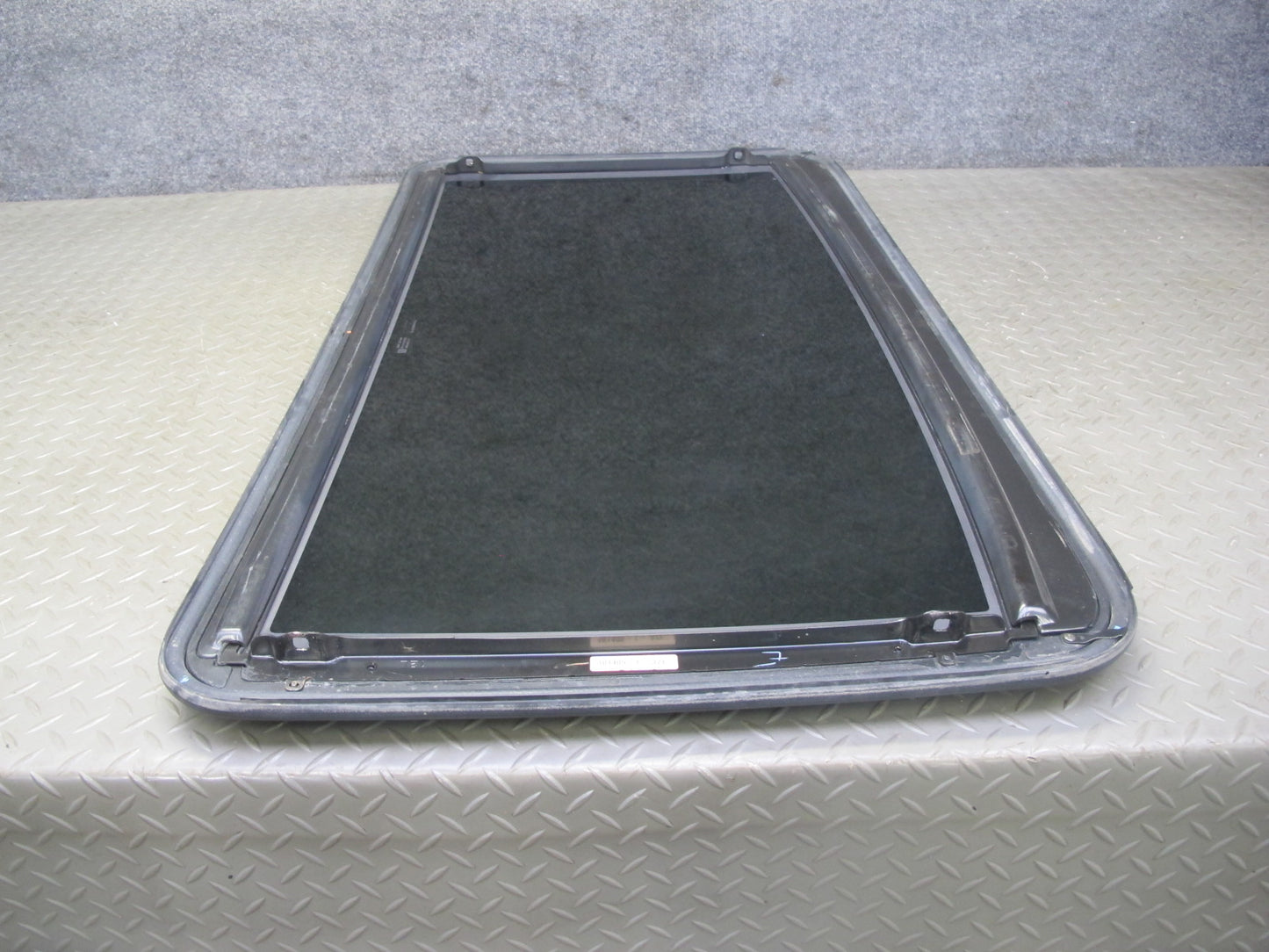 2003-2009 Hummer H2 Front Upper Sunroof Glass Window Panel