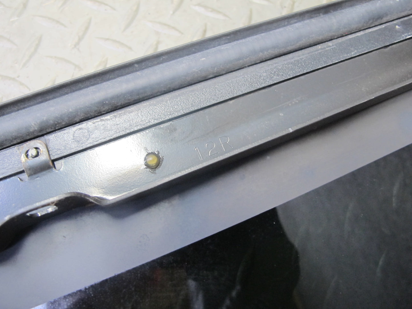 2003-2009 Hummer H2 Front Upper Sunroof Glass Window Panel