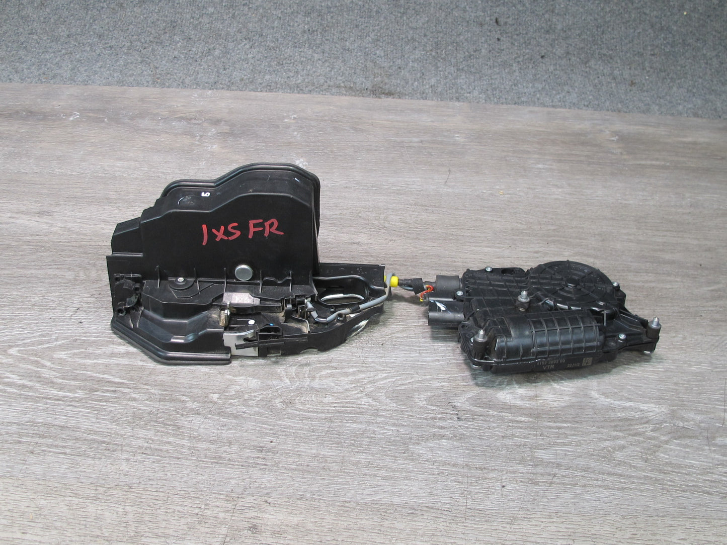 2010-2014 BMW E71 E72 X6 Front Right Door Lock Latch Actuator w Soft Close