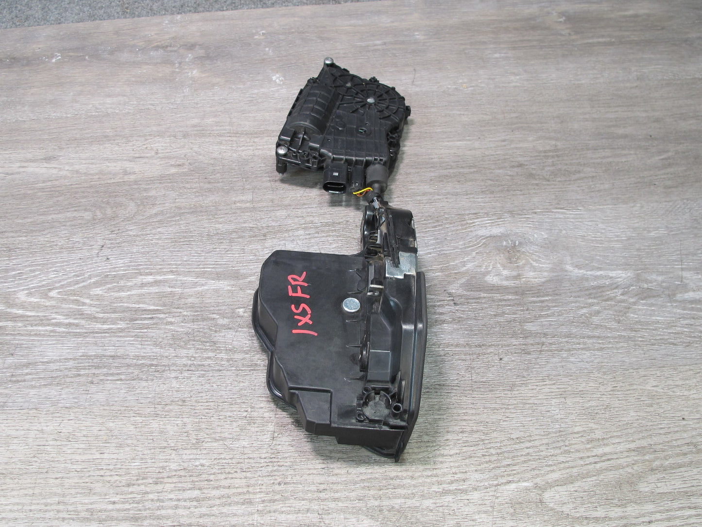 2010-2014 BMW E71 E72 X6 Front Right Door Lock Latch Actuator w Soft Close