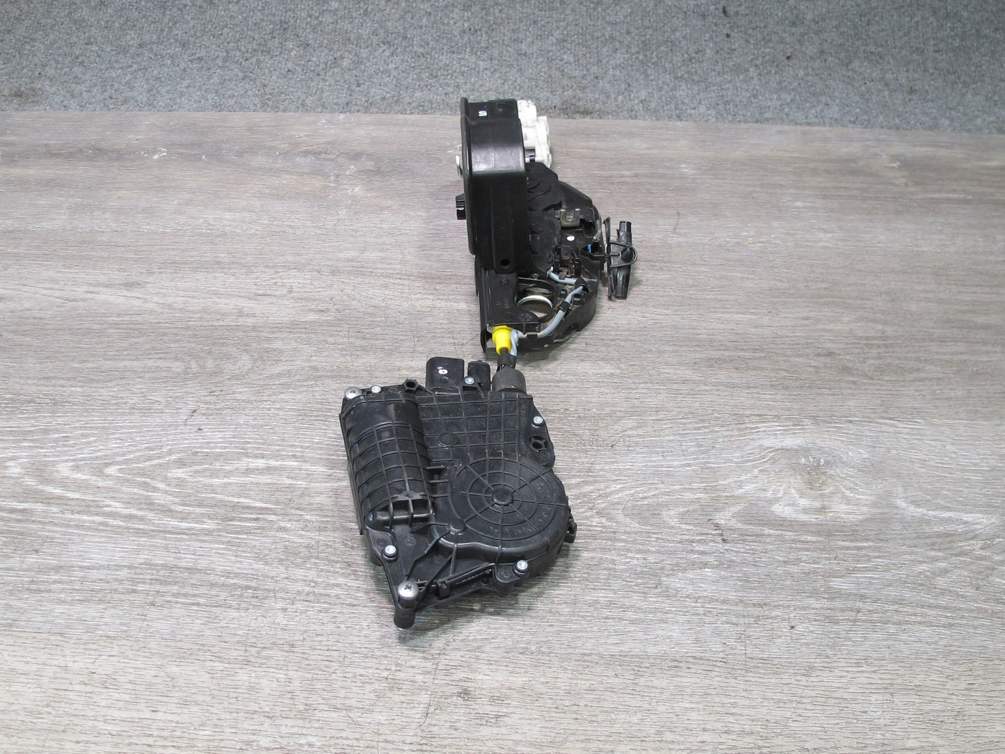 2010-2014 BMW E71 E72 X6 Front Left Door Lock Latch Actuator w Soft Close