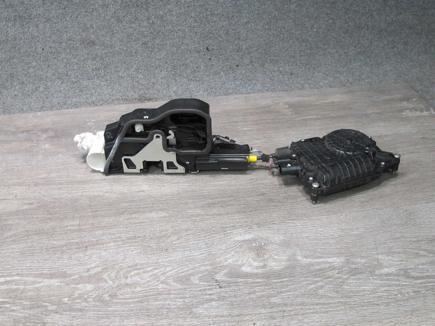2010-2014 BMW E71 E72 X6 Front Left Door Lock Latch Actuator w Soft Close