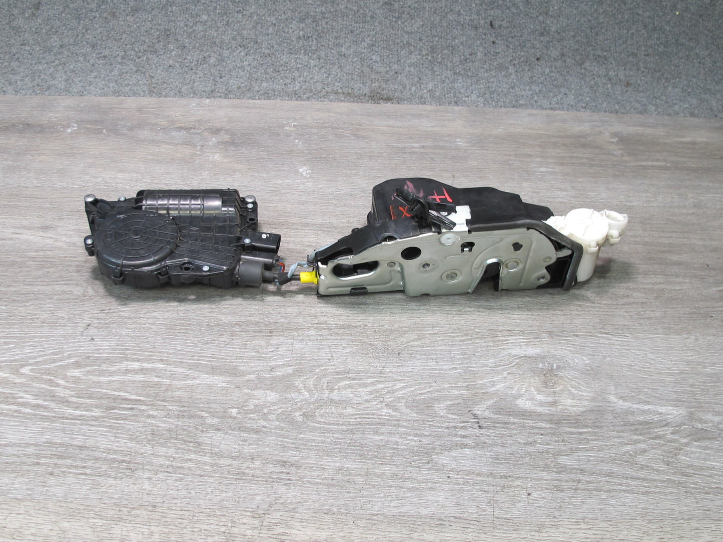 2010-2014 BMW E71 E72 X6 Front Left Door Lock Latch Actuator w Soft Close
