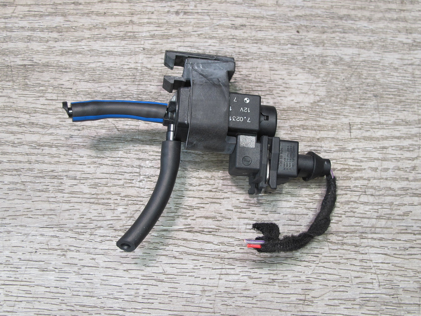 2008-2014 BMW E71 E72 X6 Vacuum Valve Solenoid OEM