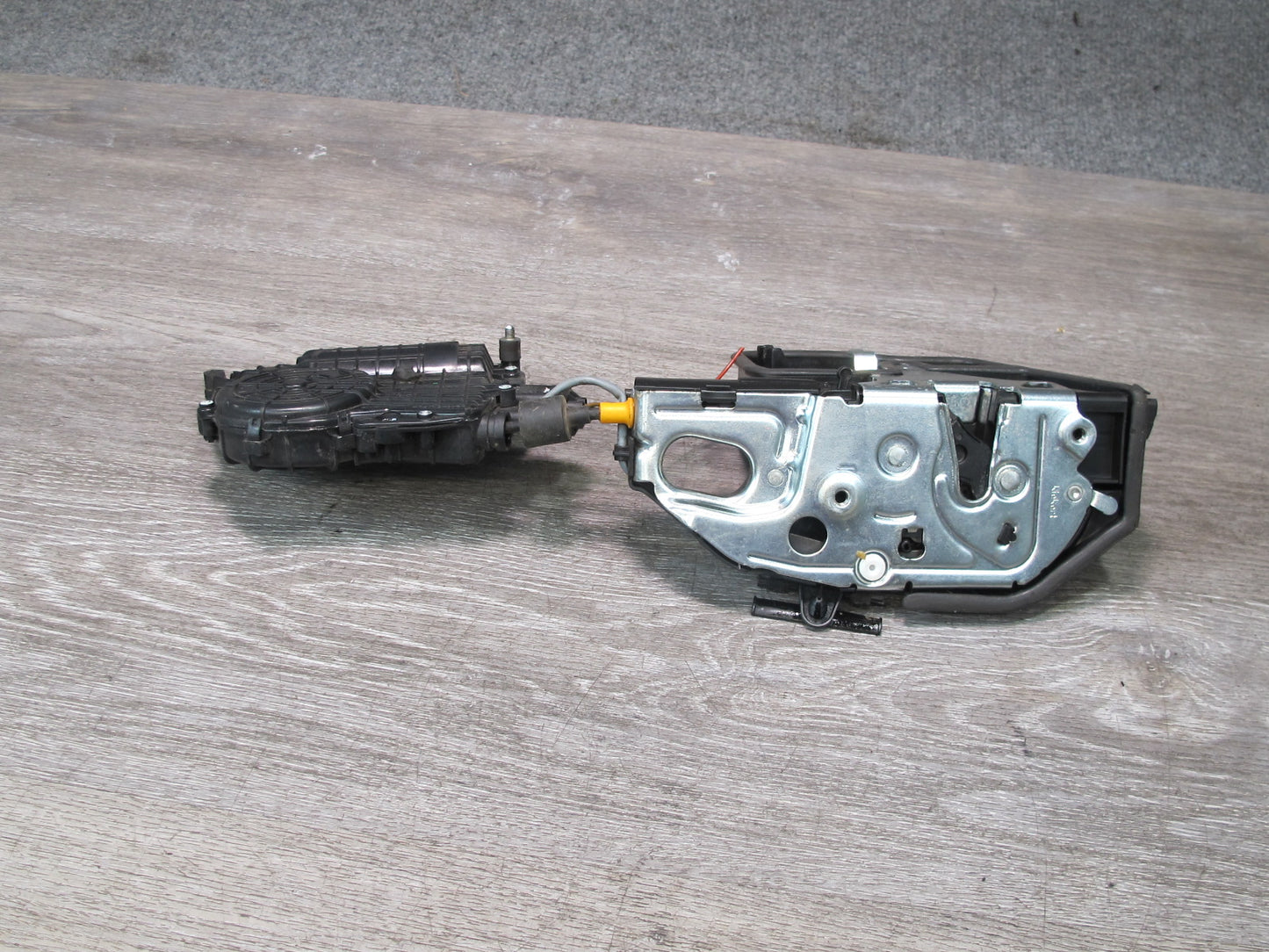 2008-2014 BMW E71 E72 X6 Rear Right Door Lock Latch Actuator w Soft Close