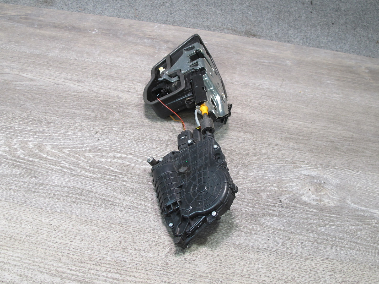 2008-2014 BMW E71 E72 X6 Rear Right Door Lock Latch Actuator w Soft Close