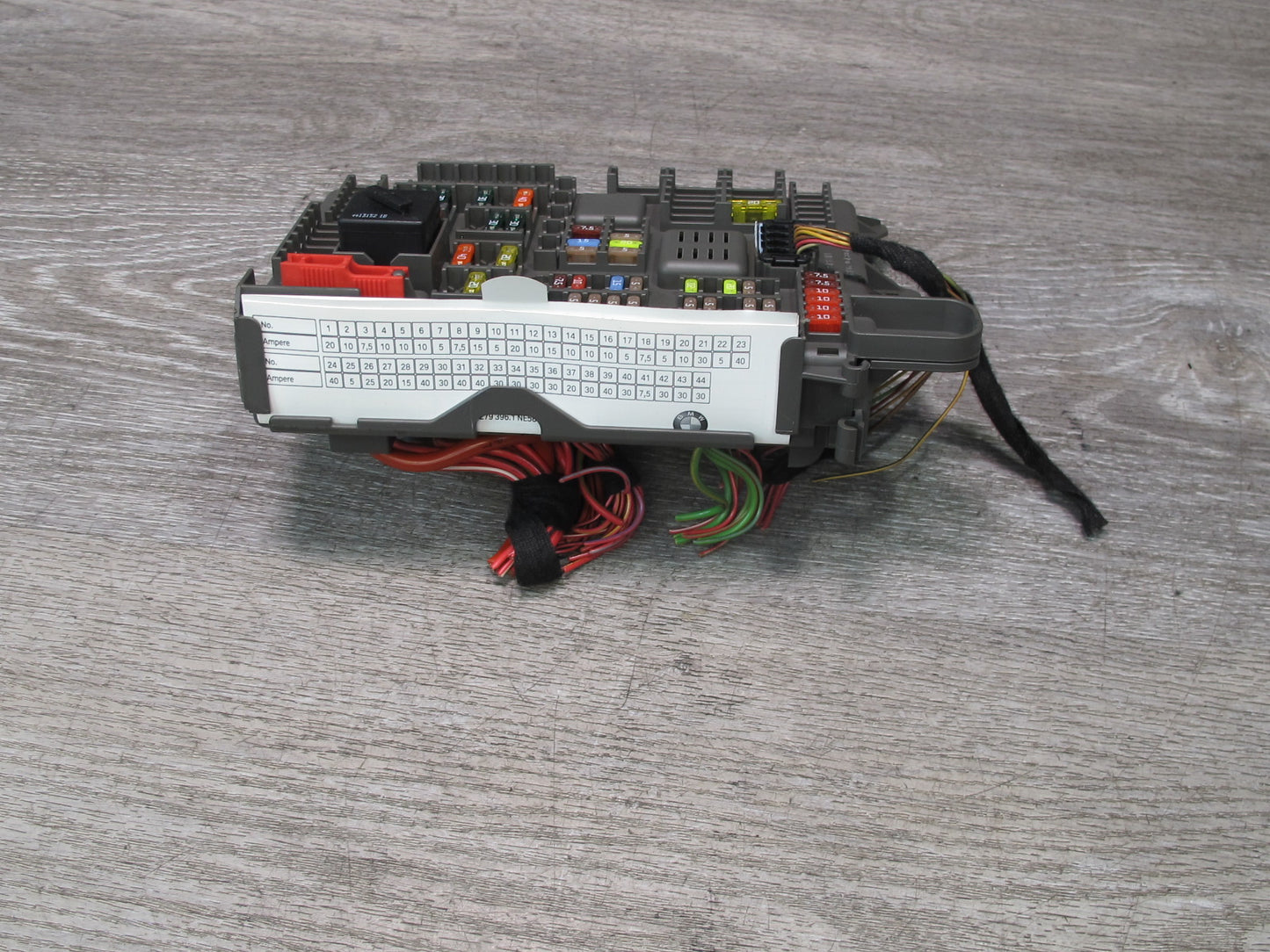 2008-2014 BMW E71 E72 X6 Rear Power Distribution Fuse Relay Box 6931687