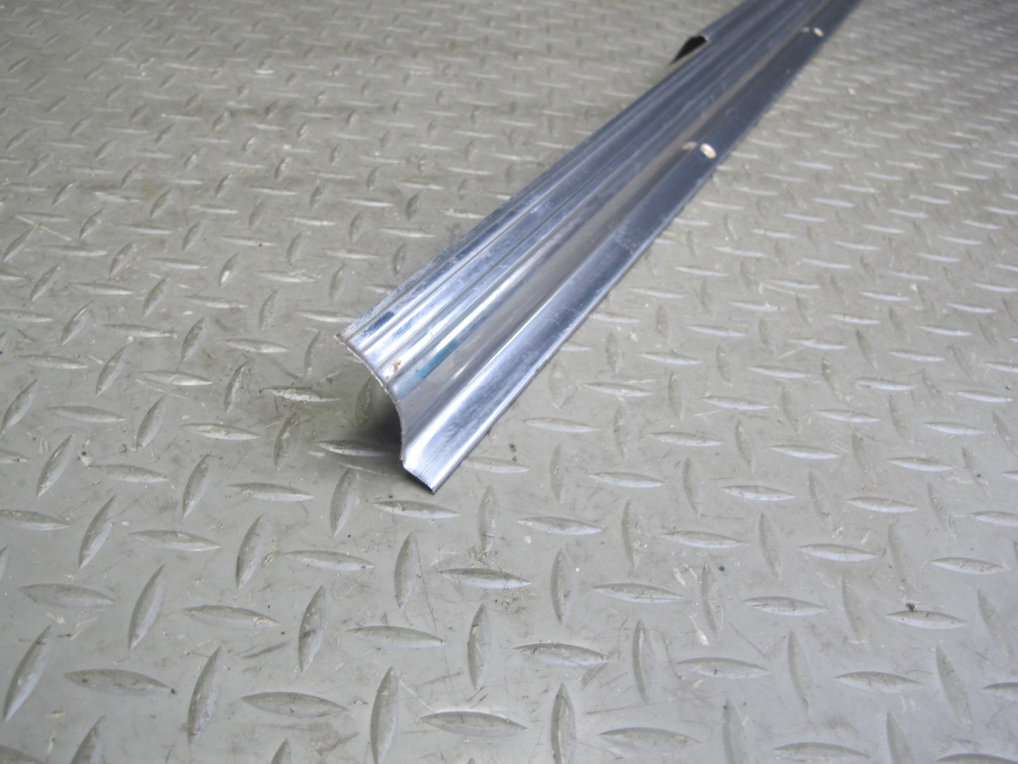 73-89 Mercedes R107 Set of 2 Left & Right Door Scuff Sill Plate Trim Chrome OEM