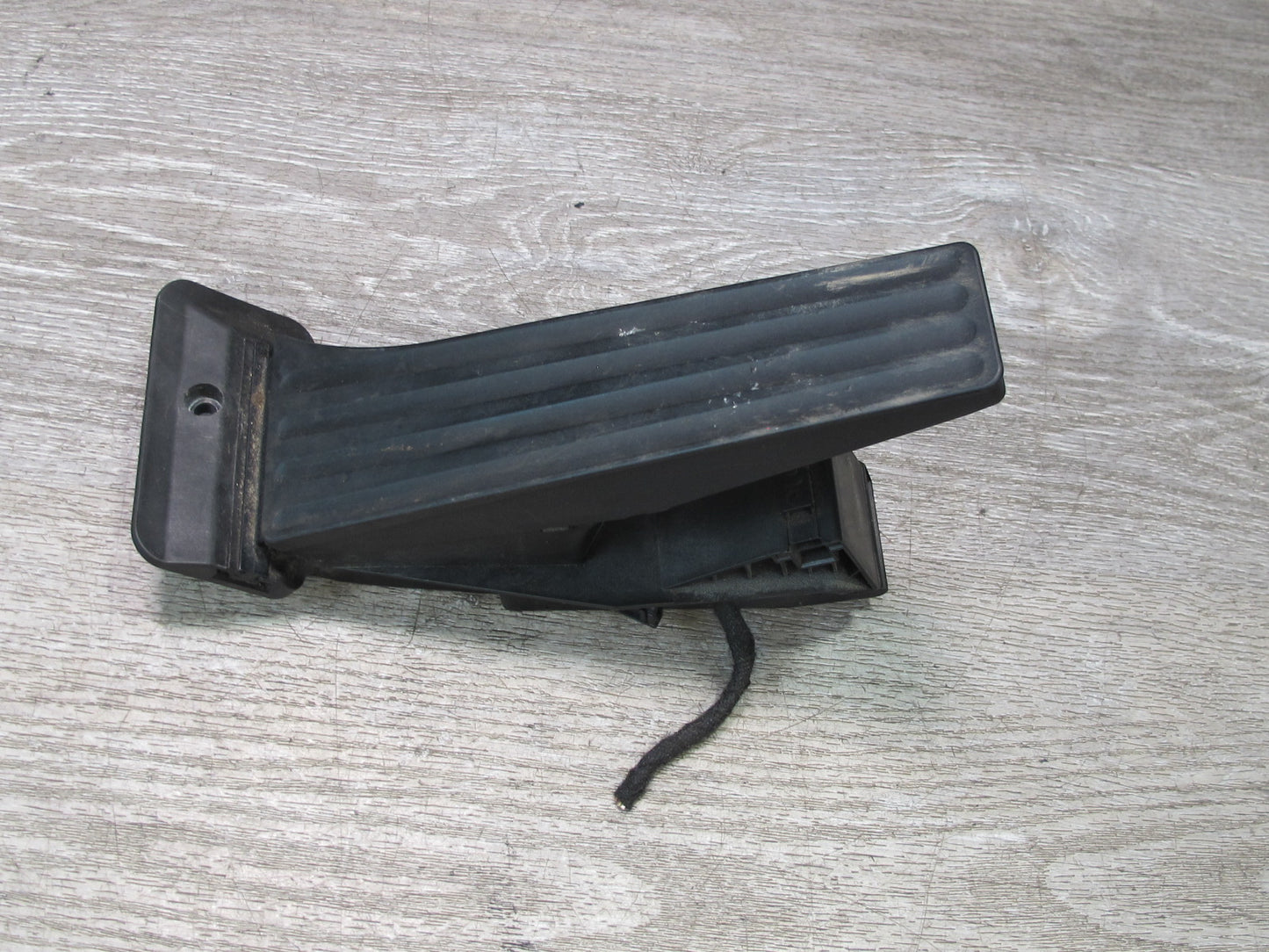 2008-2014 BMW E71 E72 X6 A/T Gas Acceleration Pedal 6860784