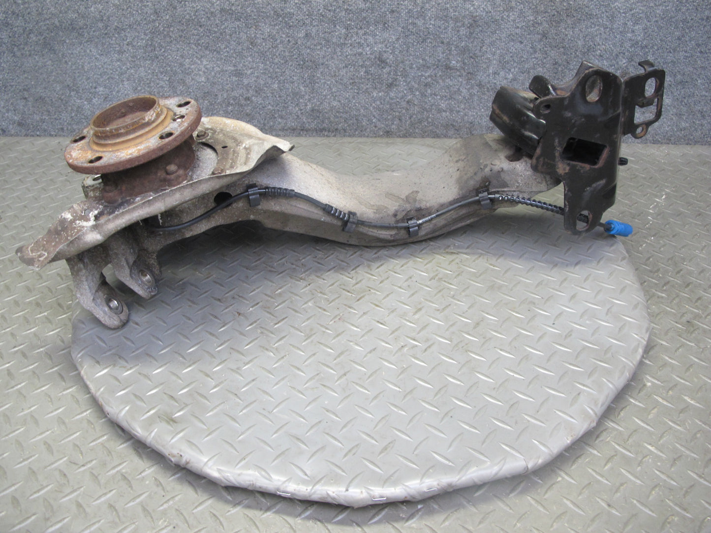 11-15 Mini Cooper R60 R61 AWD Rear Left Knuckle Wheel Hub Trailing Arm OEM