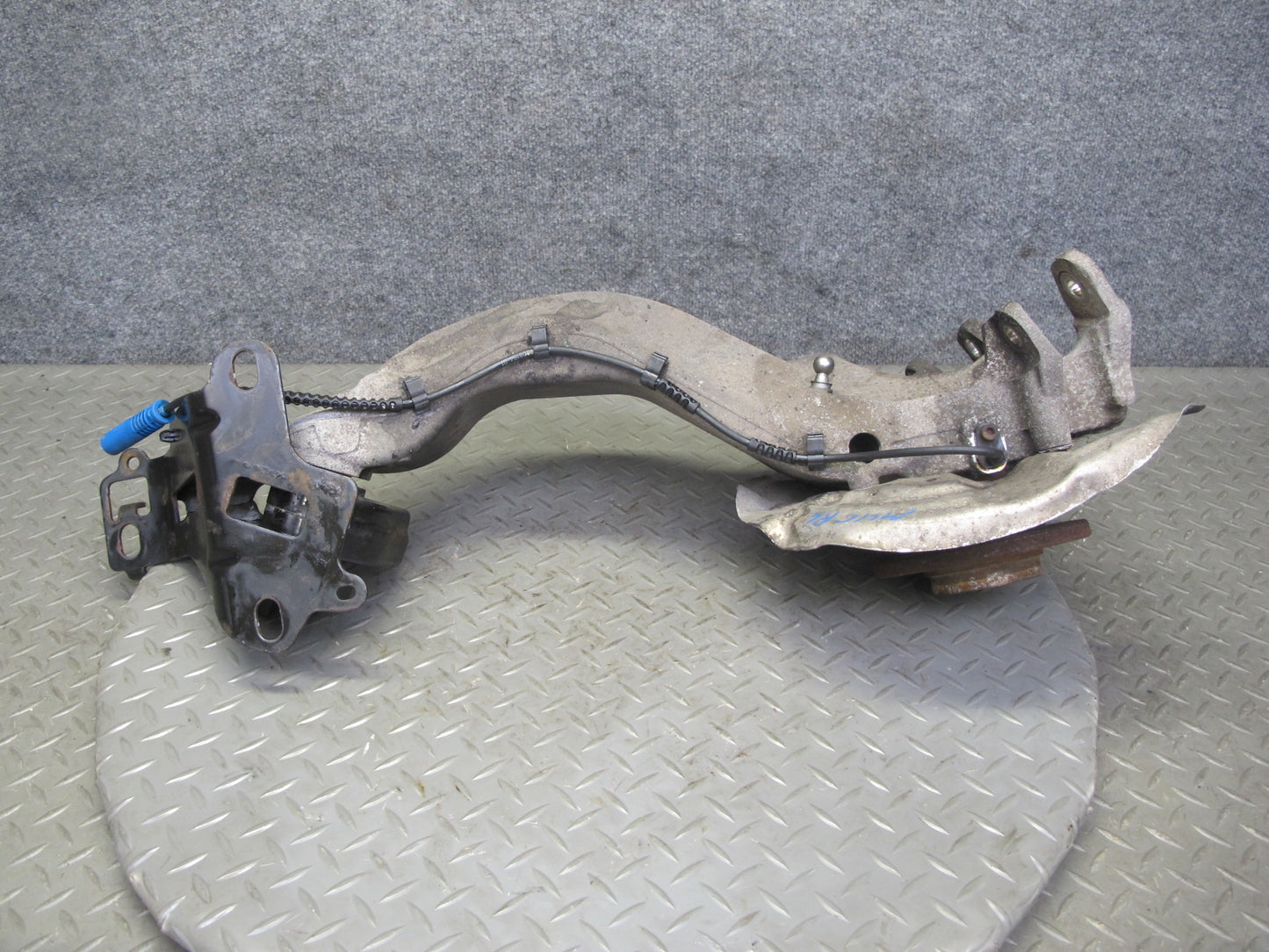 11-15 Mini Cooper R60 R61 AWD Rear Left Knuckle Wheel Hub Trailing Arm OEM