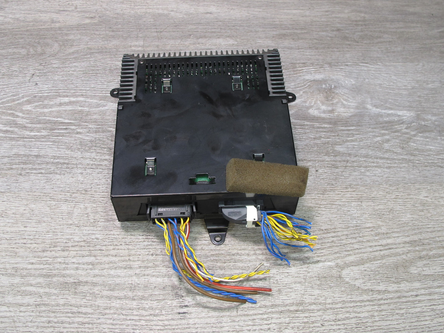 94-95 BMW E34 5-SERIES Sedan Radio Hi Fi AMP Amplifier 8375007 OEM