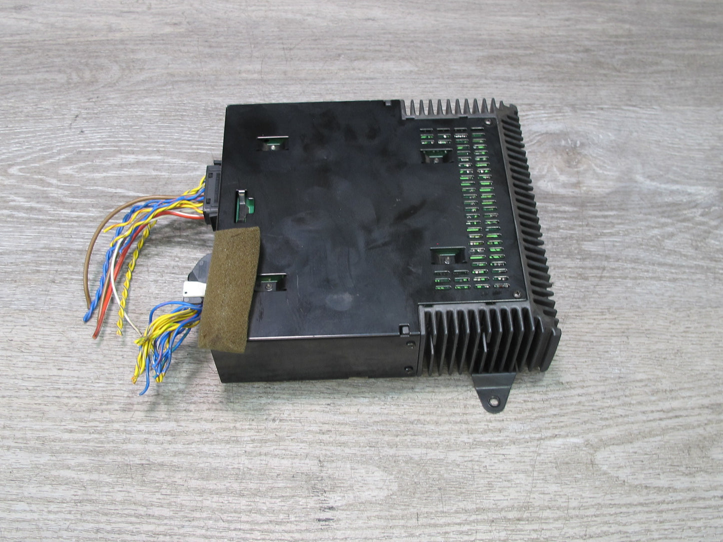 94-95 BMW E34 5-SERIES Sedan Radio Hi Fi AMP Amplifier 8375007 OEM