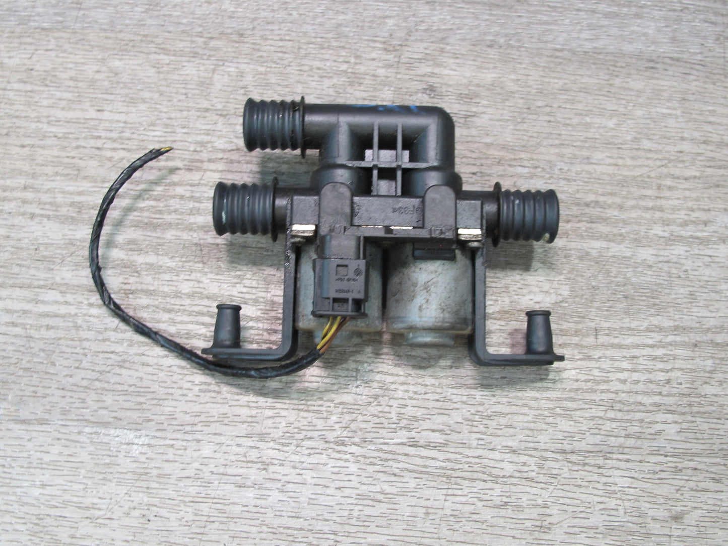 2008-2014 BMW E71 E72 X6 Heater Water Control Valve 6910544