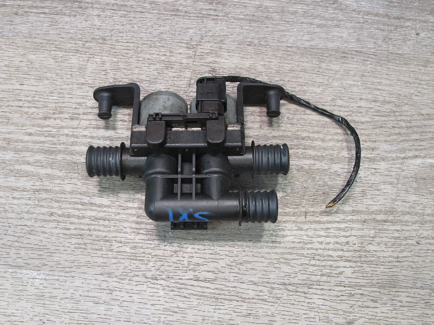 2008-2014 BMW E71 E72 X6 Heater Water Control Valve 6910544