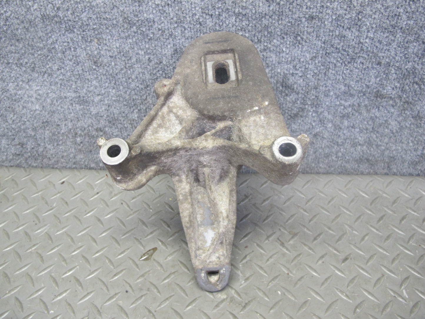 11-13 Mini Cooper S R55 R56 R57 R58 R59 R60 R61 Transmission Mount Bracket OEM