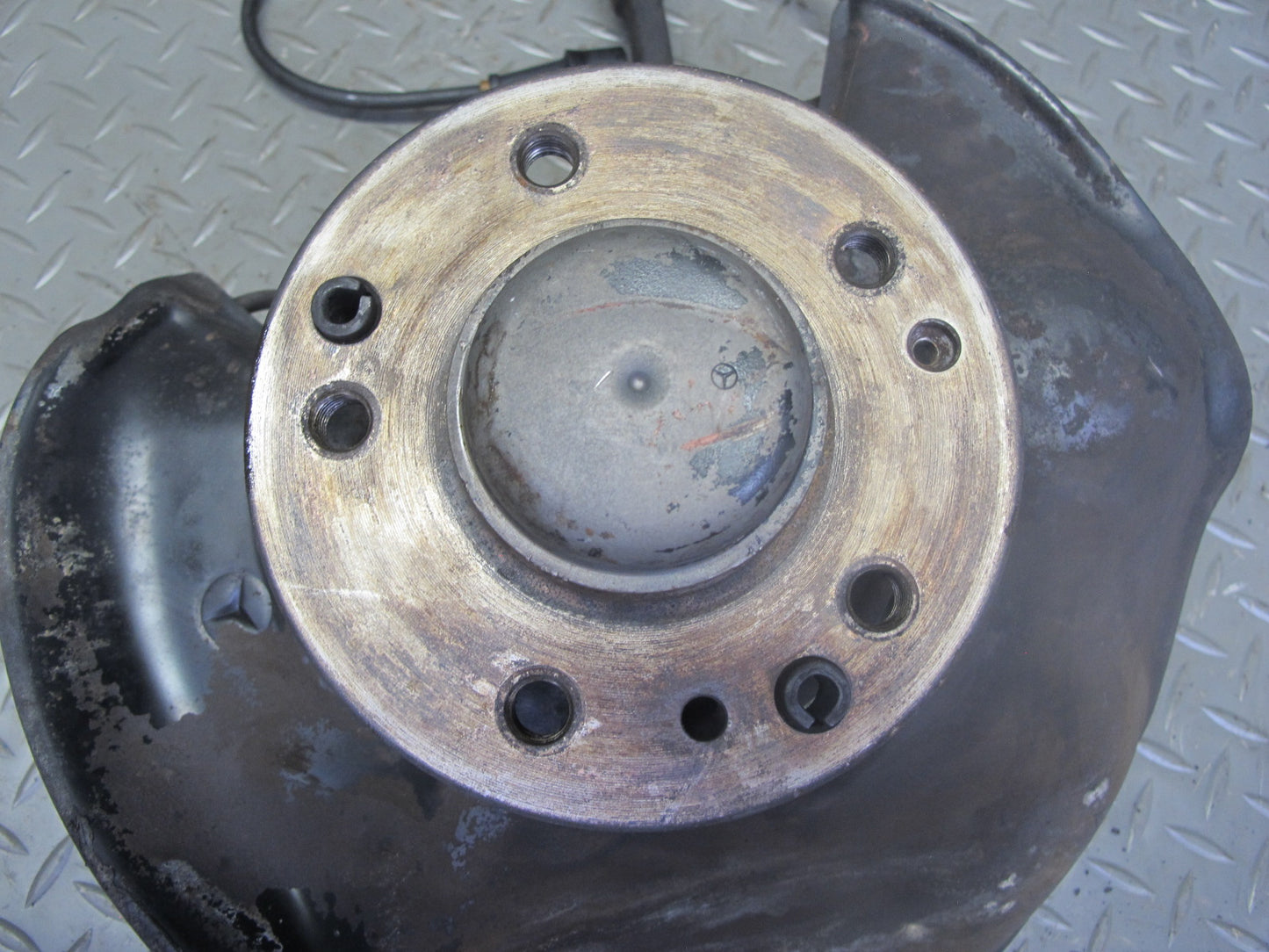 86-89 Mercedes R107 560SL Front Right Spindle Knuckle Wheel Hub Bearing OEM
